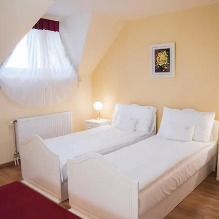 Vinum Hotel 4*